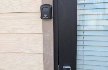 Peridot Suite - NEW 2bdrm 2bath Loft near Mass! - Photo 34