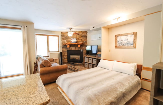 New Ski In/ski out Studio Onsite Amenities! - Foto 2