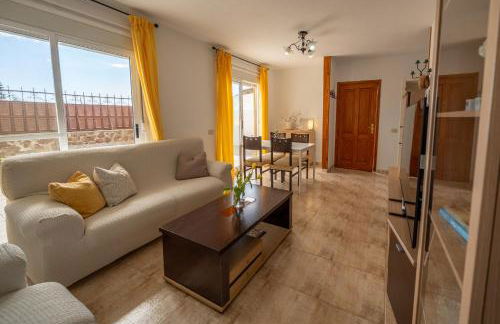 3BR Chalet Valley Moon-Seaviews, Terrace & Parking - Foto 8