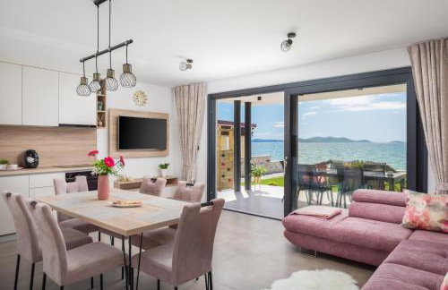 Luxury Apartment Sea - Photo 17