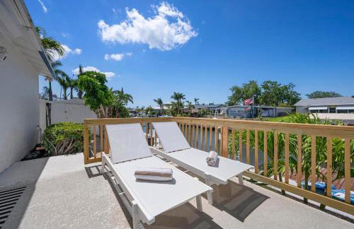 Bayside Hideaway! Private pool with water view and canal side dock! Available for Summer! - Foto 47