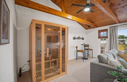 10min to NRG | Hot tub | Sauna | Firepit | 4br 3ba - Foto 8