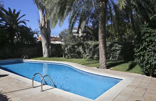 AT038 Vistas de la playa, primera línea con piscina - Foto 18