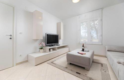 Seafront Maris by EL-PI TOURS - Foto 8