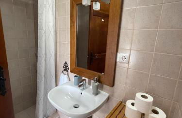 Cozy Cottage - Photo 10