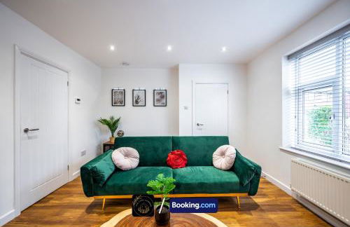 Cosy 3-Bed House l Garden l Free Parking l Stretford l Sleeps 7 l Book today with The Cosy Corner Nationwide - Foto 9