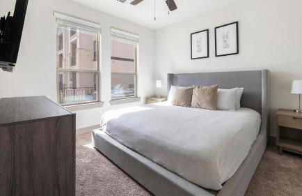 Landing Amazing 1BD Courtyard Pool - Photo 40