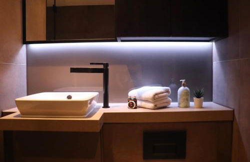 Luxury 2 Bed Apartment Vauxhall, Balcony, Sleeps 6, Central London - Open for Business stays, Long Stays, Families Relocating - Foto 30