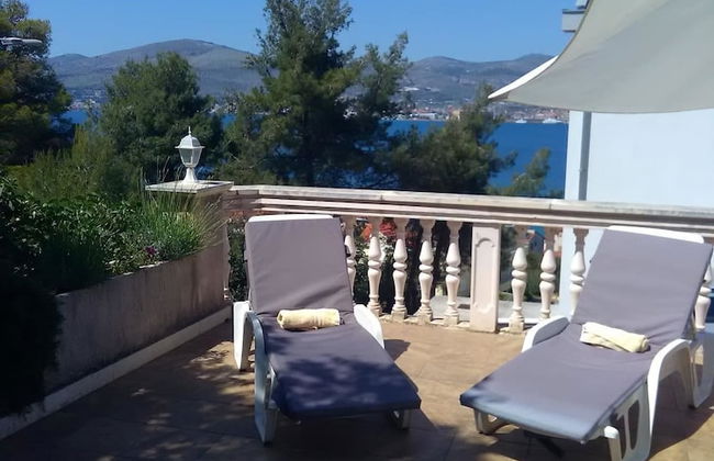 Huge terrace with sea view of the bay - Foto 15