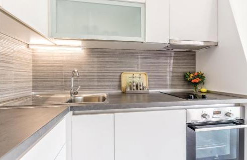 Lovely Home In Srinjine - Photo 19