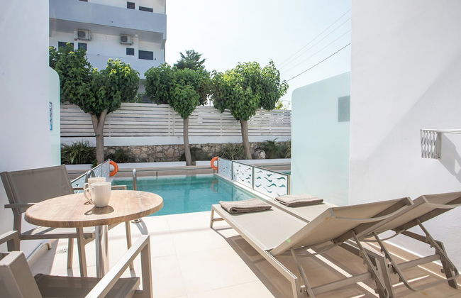 Stay Helios - Aparts & Pool Suites - Photo 47