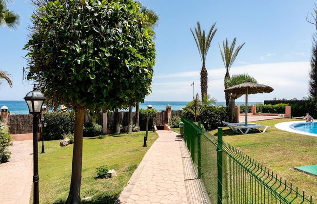 Beachfront Apartment -don Juan Manilva - Photo 18