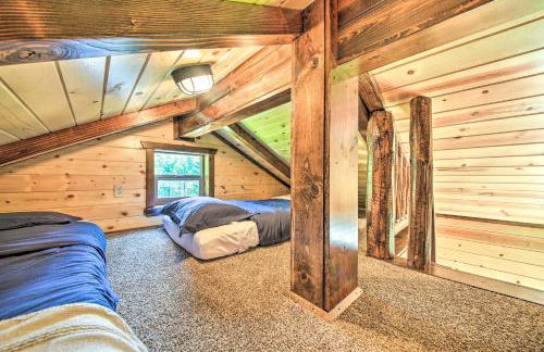 Rustic-Chic Woodland Hideaway with Hot Tub! - Foto 20