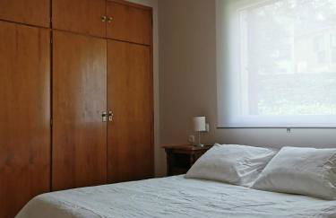 Casita independiente con jardín y chimenea. - Foto 3