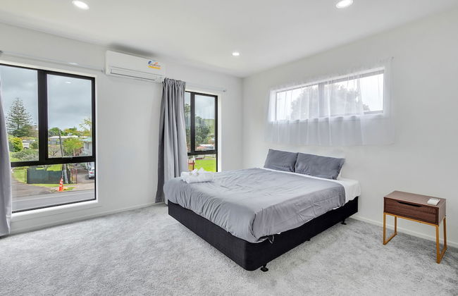 Superb Holiday Home near Airport - Foto 9