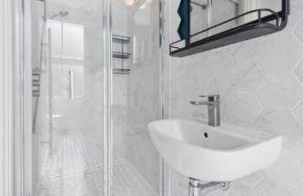 Two Modern Central London Apartments with AC Near Big Ben & Buckingham Palace - Photo 20