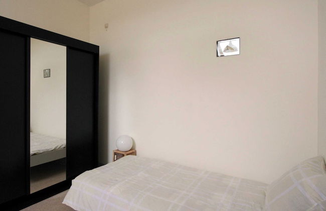 Winenne Home With Hot Tub - Photo 3