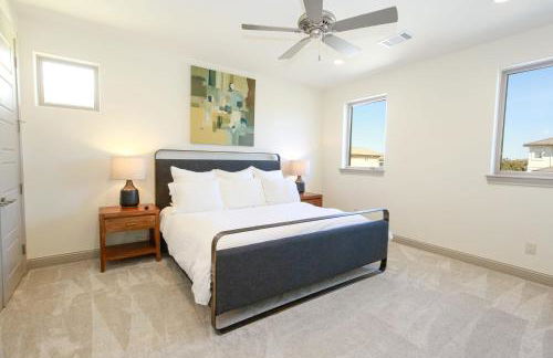 Contemporary, Luxury Retreat on Lake LBJ with Heated Pool - Foto 21