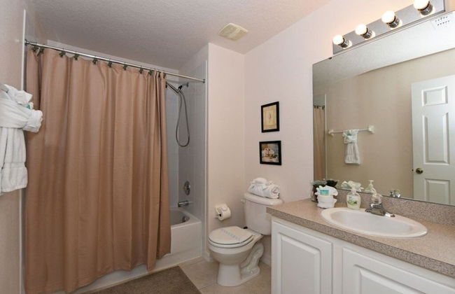 Beautiful 5 Bed Pool Game Room 5 Bedroom Home by RedAwning - Foto 15