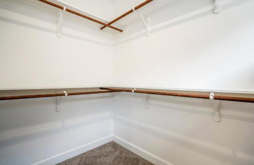 Spacious Luxe Stay , Near DT, MedCtr & NRG, New - Photo 3