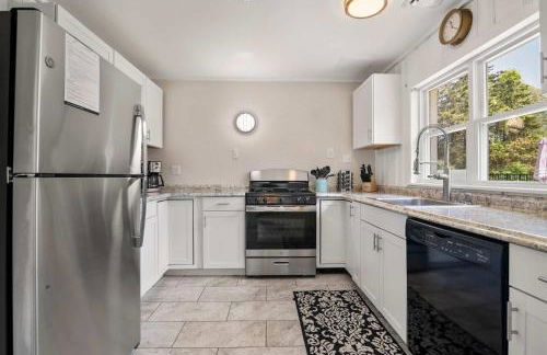 Sleeps 14 Home w Pool Great for Families - Photo 11