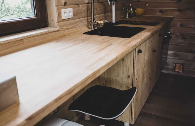 Romantic Woodland Chalet - Photo 7