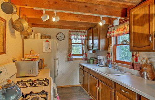 Leelanau Country Cottage about 4 Mi to Suttons Bay! - Foto 11