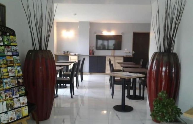 Residella House - Photo 30