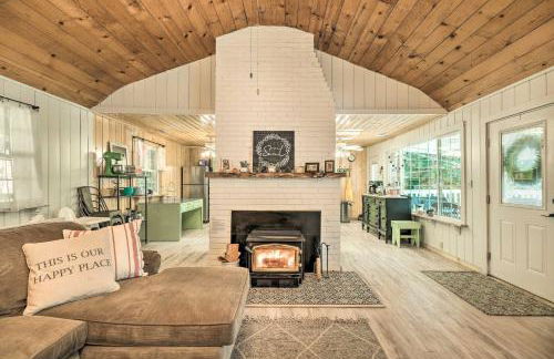 Strawberry Hill Cabin 5 Mi to Skiing and Lake - Photo 3