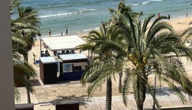 Beachfront Salou apartment with sea view - Foto 3