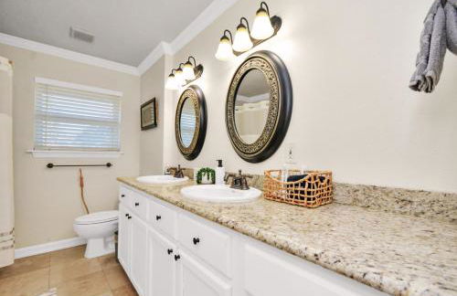 Luxury Retreat with Heated Pool, Firepit, Outdoor Cinema - Foto 24