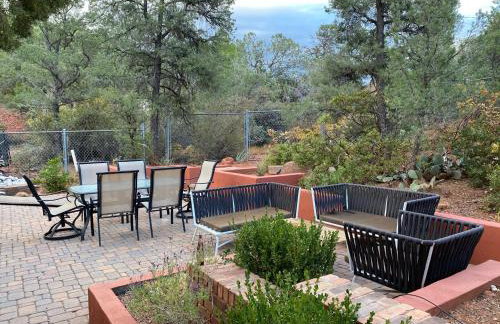 Luxe Boutique-Style Home w/Indoor Hot Tub - Foto 46