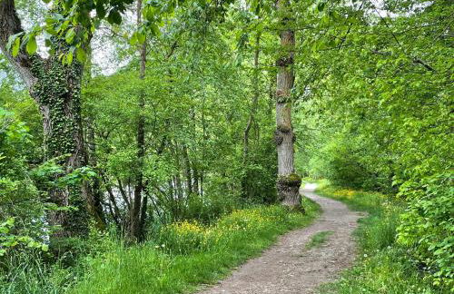 T2 classé 3 étoiles coeur de village et Piscine ext - Foto 46