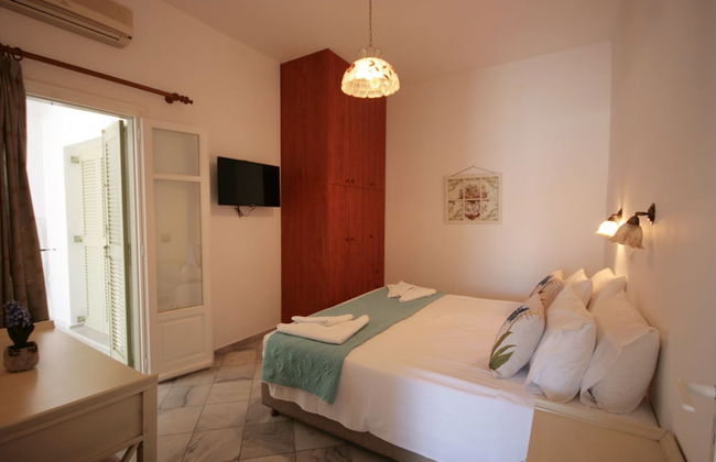 Hara Studios and Apartments - Photo 19