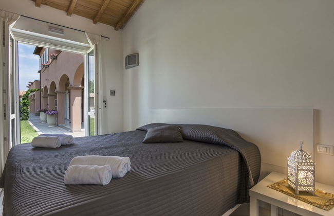 Marina Velca - Foto 22