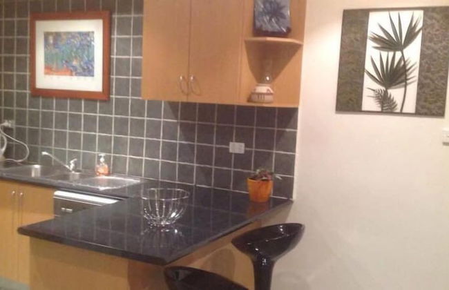 Eltham Retreat - Photo 11