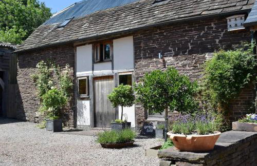 Hot Tub, Stream-Side Garden, Mountain Views, 17thC - Photo 36