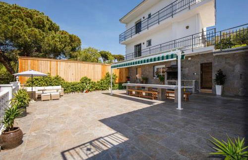 Maravillosa casa con piscina grande y bosque - Photo 23