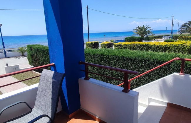 Calm and Peaceful First Line House in Front of the sea - Foto 21