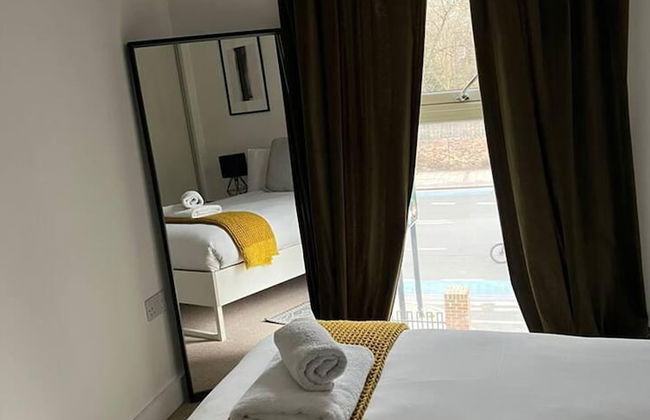 Modern 1 Bed Flat Near Station and City - Foto 2