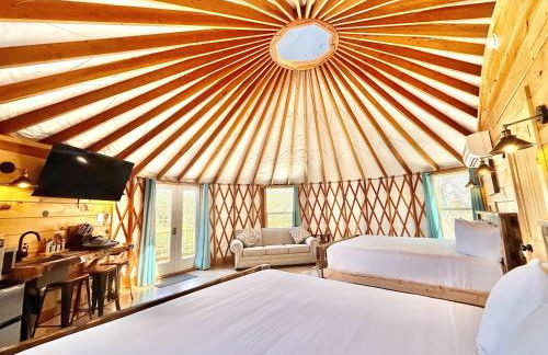 Yurt Overlook #3 with AC and Private Bath 2 Kings - Foto 1