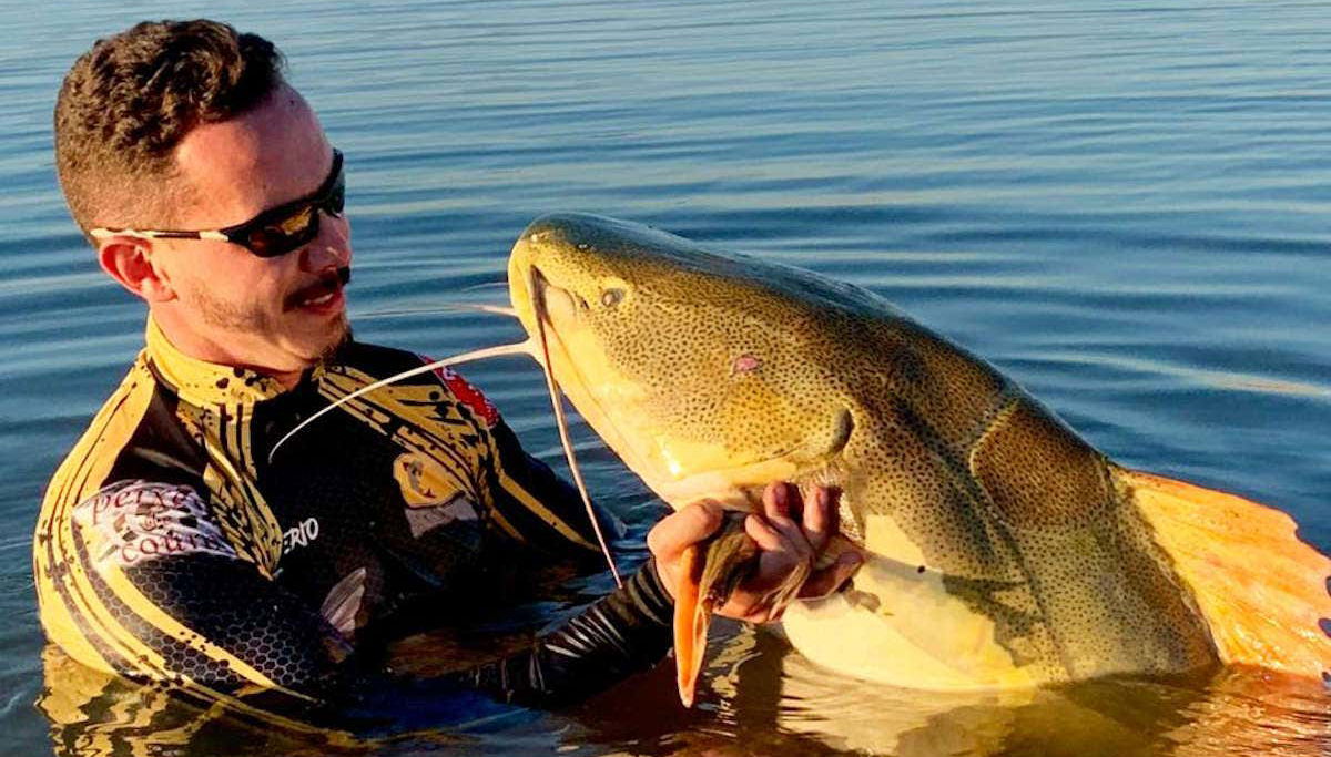 Pescando en el río Araguaia