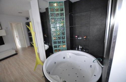 Black and White Suitte "Marques" - Foto 16