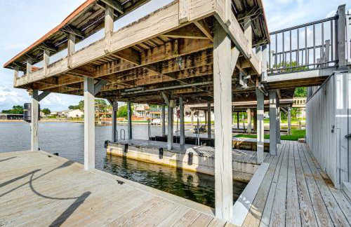 Private Boat Dock and Slip Luxe Lake Conroe Gem! - Foto 3