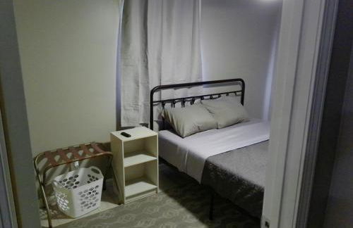 King Bed Creekfront Retreat in Jacksonville - Photo 35