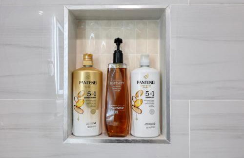 Dreamy & Relaxing Gem With Backyard - 12mins to DT LA - Foto 46