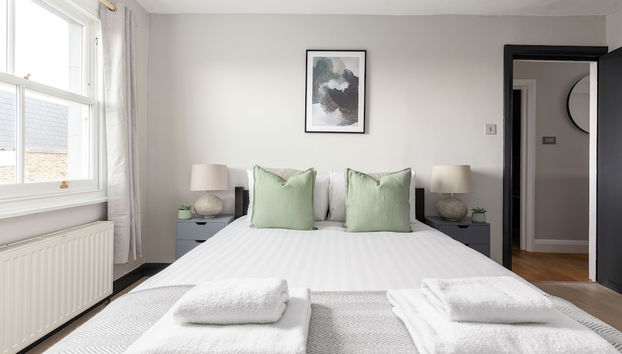 Radiant 2 Bed Flat near Portobello - Foto 4, Habitación