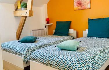 Le So Sweet, maison avec jardin clos, terrasse aménagé, jeux et jouets, baby foot, flipper, table de ping pong, à 1km de la plage d' Omaha beach et près Port en Bessin - Foto 15