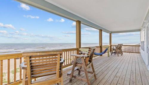 Beachfront oasis! Hot tub, gameroom, double deck!! - Foto 3