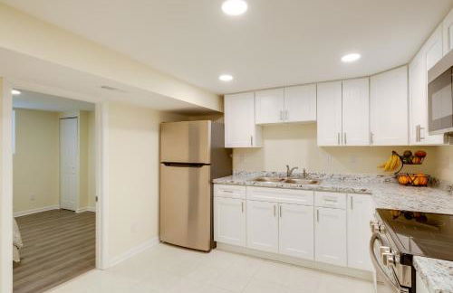 1 Mi to Metro DC Area Apt with Fenced Yard! - Foto 6